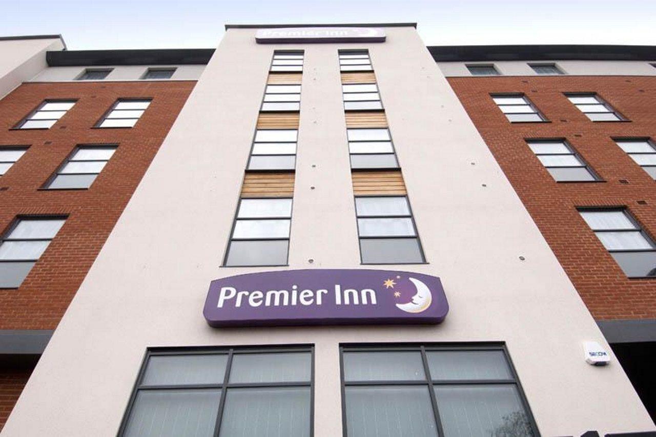 Premier Inn High Wycombe Central Exterior photo